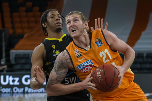 对手的进攻 对手的进攻