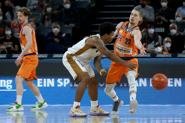 小空间中的 小空间中的