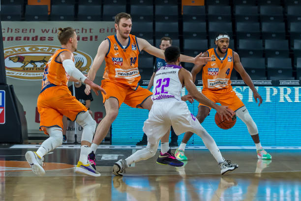 备受瞩目 备受瞩目